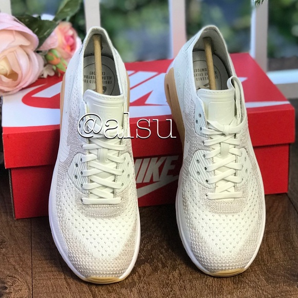 NWTNike Air Max 90 Ultra Flyknit  Sail WMNS - Picture 6 of 8